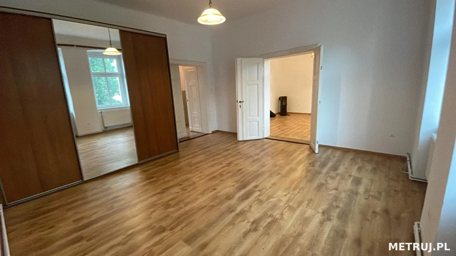 NA SPRZEDAŻ: Przestronne mieszkanie w sercu Opola – 98,16 m² z ogromnym potencjałem