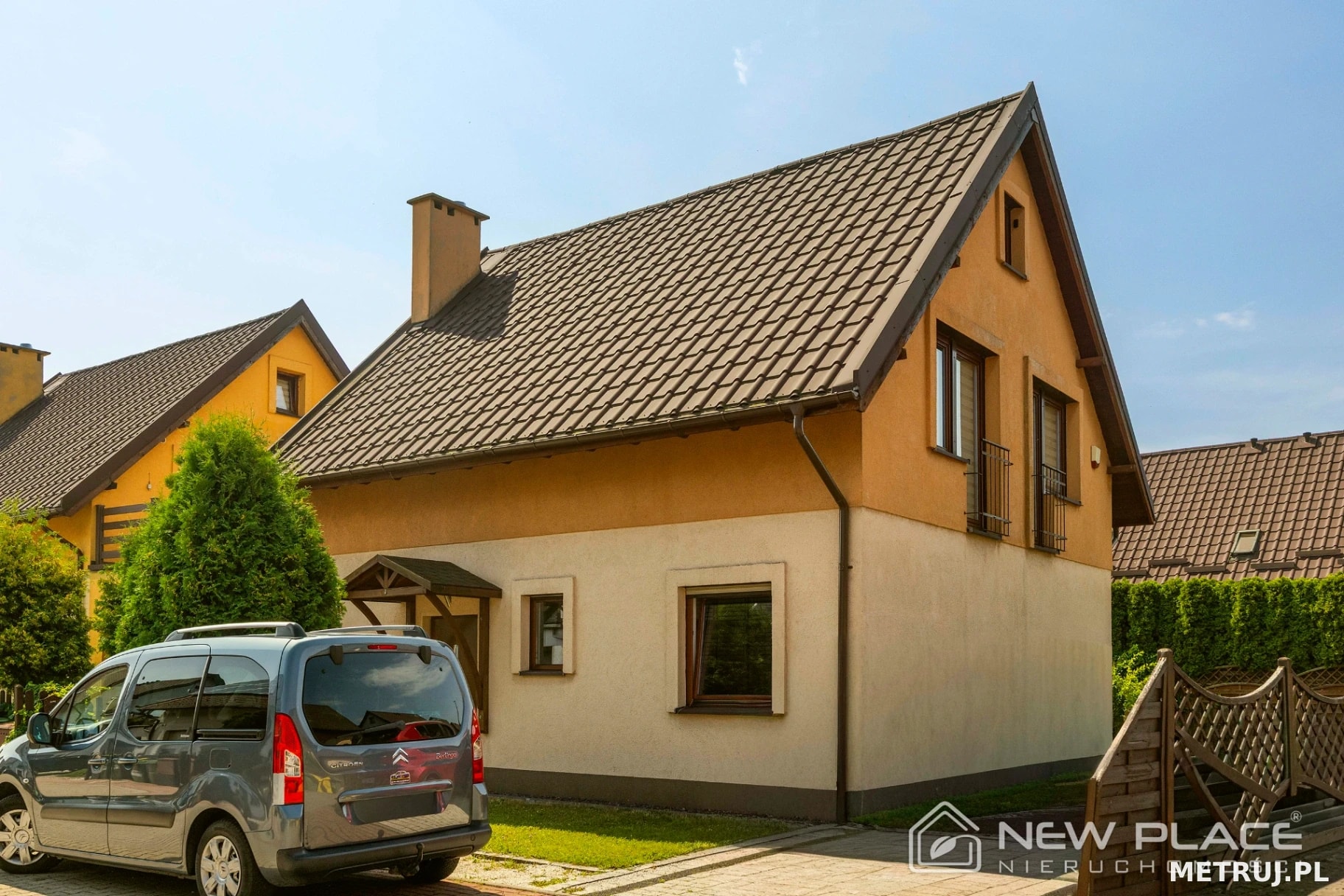 Dom 137 m² z kominkiem, ogrodem, wysoki standard